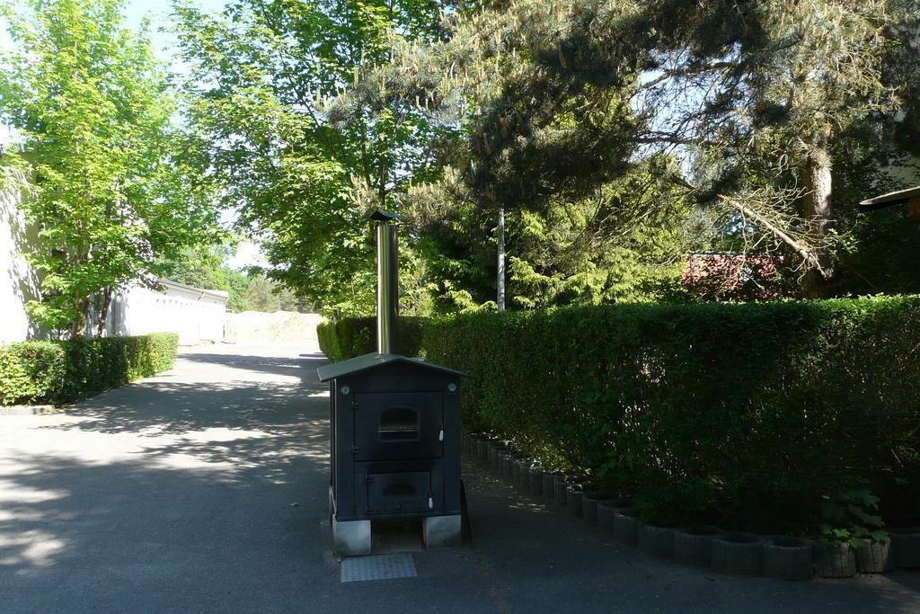 Hotel Kreuzbruchhof Burg Stargard Esterno foto
